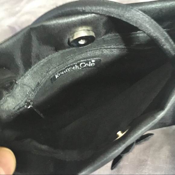๐ 4/$25 Vintage Satin Kenneth Cole Evening Bag - Picture 5 of 6